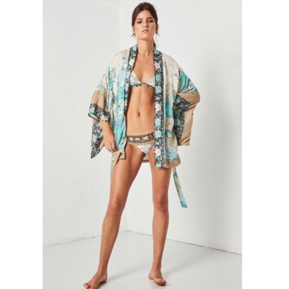 Cloud Dancer Porcelain Short Kimono/Robe/Cover Up - Picture 4 of 8